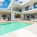 Michelle - Infinity Villa *